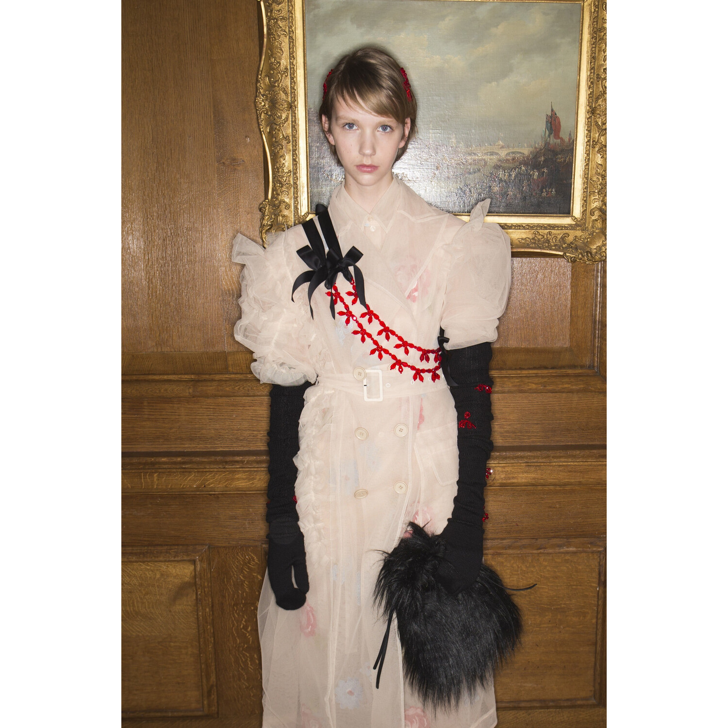 Фото Backstage Simone Rocha Fall 2018 Ready-to-Wear Backstage Simone Rocha осень зима 2018 коллекция неделя моды в Лондане LFW Mainstyles